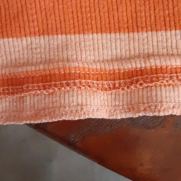 American Eagle Outfitters Orange v neck Henley - Picture 8 of 10